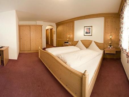 Hotel Persura Ischgl Zimmer foto